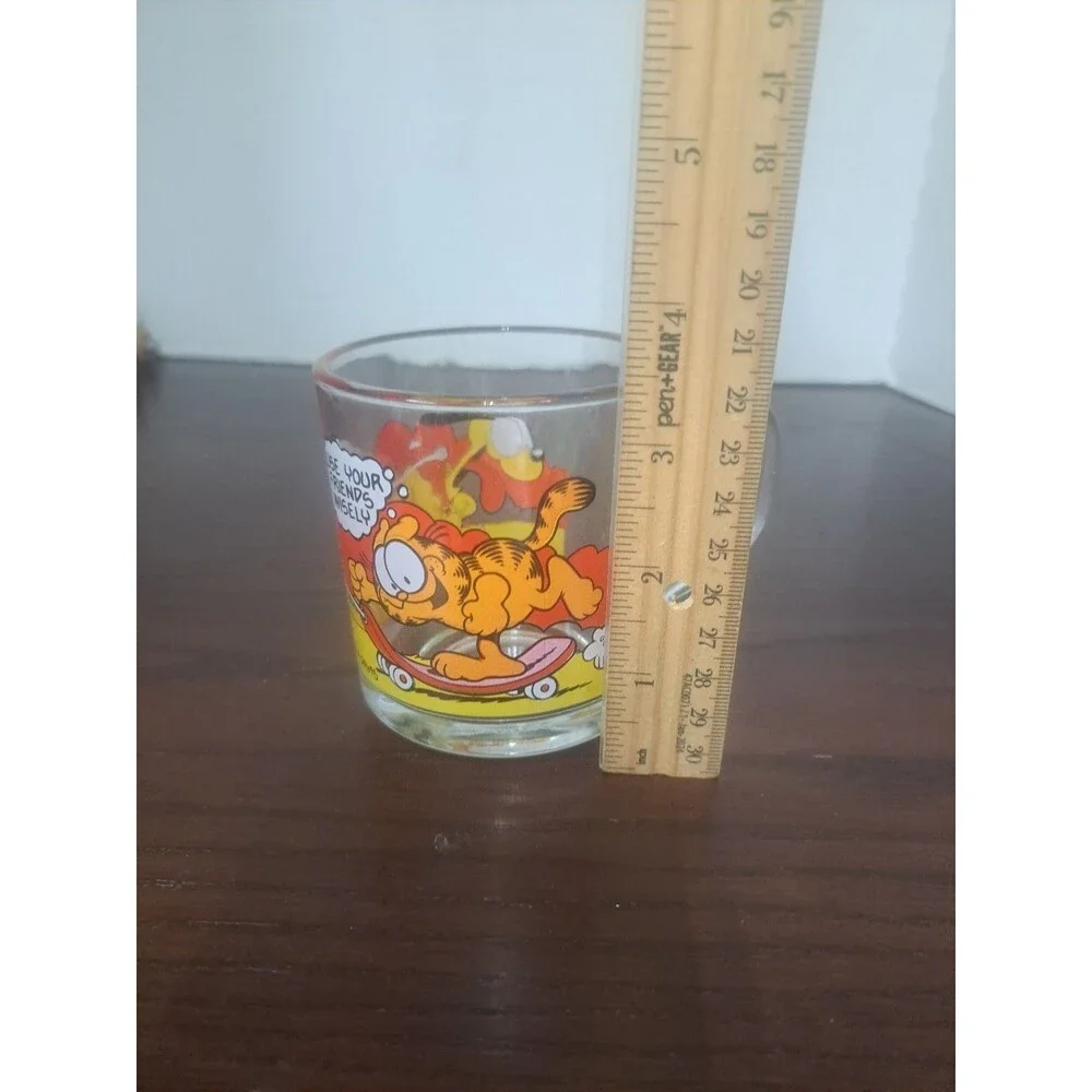 1978 McDonalds Anchor Hocking Garfield Use Your Friends Wisely  Mug